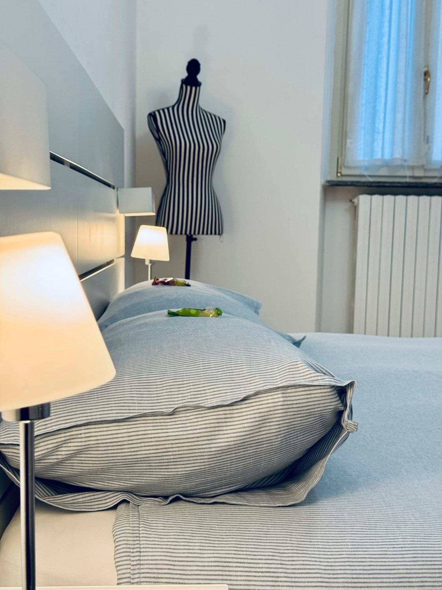 Wanderlust Splendido Appartamento In Centro Павия Екстериор снимка